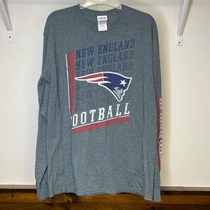 Majestic NFL New England Patriots Logo Long Sleeve T-Shirt- M